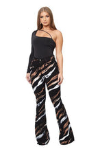 Load image into Gallery viewer, Tiger Bell Bottom Jeans