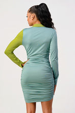 Load image into Gallery viewer, Two Tone Ruched Button Up Dress