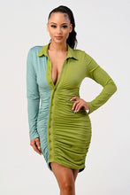 Load image into Gallery viewer, Two Tone Ruched Button Up Dress