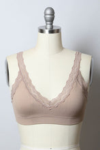Load image into Gallery viewer, Lace Trim Padded Bralette