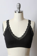 Load image into Gallery viewer, Lace Trim Padded Bralette