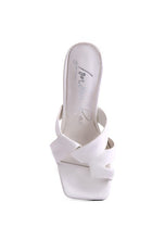 Load image into Gallery viewer, Snatched Toe Ring Heelded Sandals