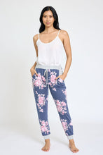 Load image into Gallery viewer, Plus Floral Drawstring Jogger