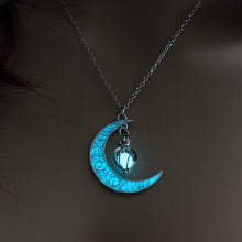 Load image into Gallery viewer, Glowing Pendant Silver Plated Chain Necklaces
