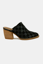 Load image into Gallery viewer, Beast Fashion Woven Checkerboard Block Heel Mule Shoes