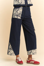 Load image into Gallery viewer, Davi & Dani Lace Applique Wide Leg Jeans