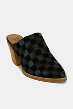 Load image into Gallery viewer, Beast Fashion Woven Checkerboard Block Heel Mule Shoes