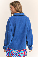 Load image into Gallery viewer, J.NNA Snap Down Long Sleeve Denim Shacket