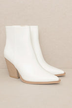 Load image into Gallery viewer, D-SONIA-Western, Ankle Boot