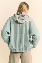Load image into Gallery viewer, Davi & Dani Quilted Zip Up Dropped Shoulder Jacket