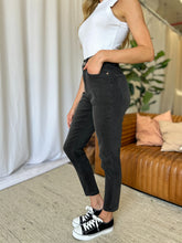 Load image into Gallery viewer, RFM Full Size High Rise Tummy Control Skinny Jeans