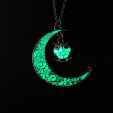 Load image into Gallery viewer, Glowing Pendant Silver Plated Chain Necklaces