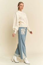 Load image into Gallery viewer, Davi & Dani Lace Applique Wide Leg Jeans