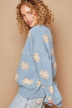 Load image into Gallery viewer, POL Daisy Pattern Drop Shoulder Sweater