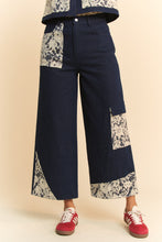 Load image into Gallery viewer, Davi & Dani Lace Applique Wide Leg Jeans