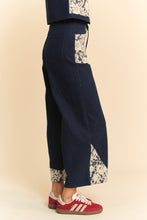 Load image into Gallery viewer, Davi & Dani Lace Applique Wide Leg Jeans