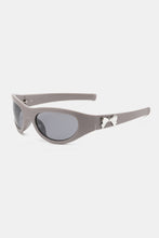 Load image into Gallery viewer, Polycarbonate Frame Cat-Eye Sunglasses
