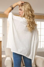 Load image into Gallery viewer, Solid Round Neck Loose Fit Kimono Sleeve Sweater
