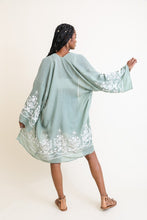 Load image into Gallery viewer, Embroidered Floral Vine Lightweight Kimono
