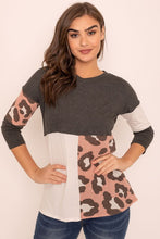 Load image into Gallery viewer, Plus Leopard Color Block Tunic
