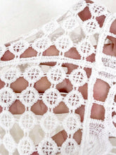 Load image into Gallery viewer, Women Check Patterned Openwork Knitted Loose Fitting Short Summer Beach Blouse

