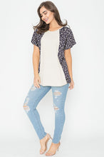 Load image into Gallery viewer, Crinkle Ditsy Floral Contrast Tunic
