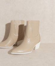 Load image into Gallery viewer, OASIS SOCIETY Dawn - Paneled Western Bootie
