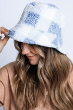 Load image into Gallery viewer, REVERSIBLE WINTER BUCKET HAT
