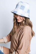 Load image into Gallery viewer, REVERSIBLE WINTER BUCKET HAT
