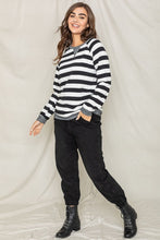 Load image into Gallery viewer, Plus Stripe V- Stich Tunic

