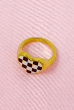 Load image into Gallery viewer, Checkered Heart Signet Ring
