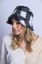 Load image into Gallery viewer, REVERSIBLE WINTER BUCKET HAT
