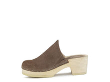 Load image into Gallery viewer, RAG &amp; CO DARCIE Taupe Suede Clogs
