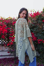 Load image into Gallery viewer, Floral Lace Textured Kimono
