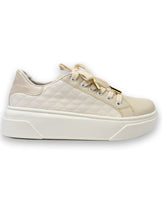 Load image into Gallery viewer, Quilted Platform Sneaker
