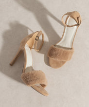 Load image into Gallery viewer, OASIS SOCIETY Hadley - Feather Heels
