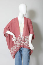 Load image into Gallery viewer, Floral Embroidered Stitch Kimono
