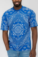 Load image into Gallery viewer, Weiv Mens Bandana Print TShirt

