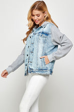 Load image into Gallery viewer, Women&#39;s Denim Jacket with Fleece Hoodies
