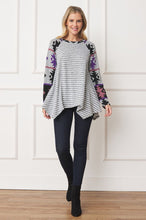 Load image into Gallery viewer, Tribal Sleeve Handkerchief Tunic
