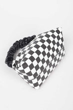 Load image into Gallery viewer, Checker Board Printed Crinkle Handle Swing Bag
