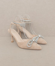 Load image into Gallery viewer, OASIS SOCIETY Chelsea - Bow Front Kitten Heel
