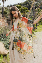 Load image into Gallery viewer, Allover Floral Print Kimono
