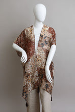 Load image into Gallery viewer, Allover Floral Print Kimono
