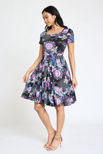 Load image into Gallery viewer, Plus Medallion Short Sleeve Pleated Midi Dress
