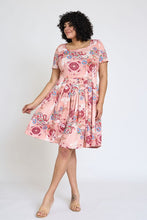 Load image into Gallery viewer, Plus Medallion Short Sleeve Pleated Midi Dress

