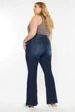 Load image into Gallery viewer, Plus Petite Dark Wash Mid Rise Flare Jeans
