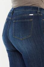 Load image into Gallery viewer, Plus Petite Dark Wash Mid Rise Flare Jeans
