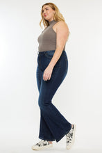 Load image into Gallery viewer, Plus Petite Dark Wash Mid Rise Flare Jeans
