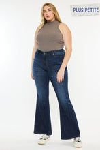 Load image into Gallery viewer, Plus Petite Dark Wash Mid Rise Flare Jeans
